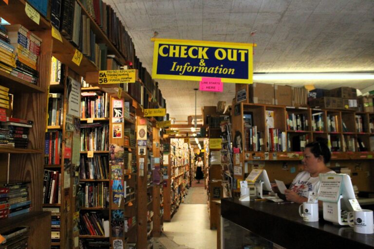 Chamblin Bookmine | Largest Bookstore in Jacksonville