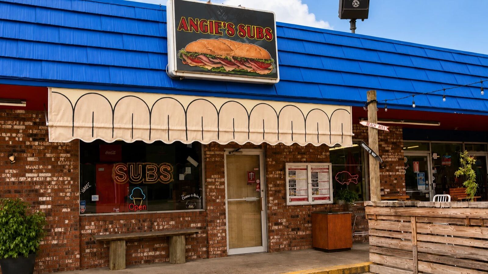 Angie&rsquo;s Subs storefront in Jacksonville Beach