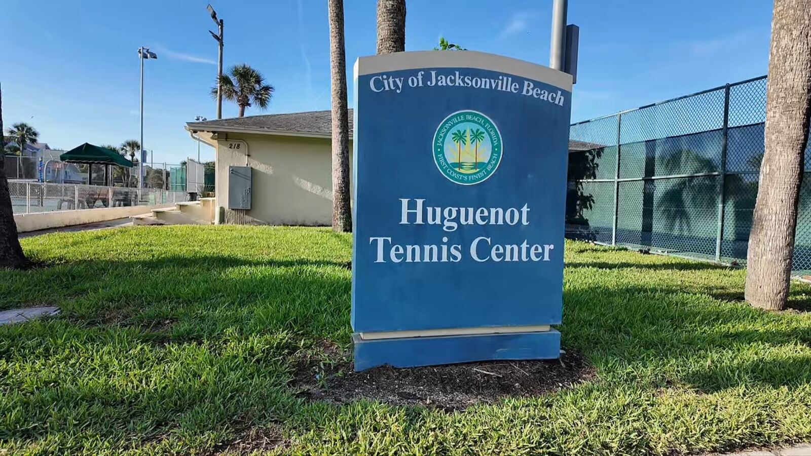 Tennis courts at Huguenot Park in Jacksonville Beach